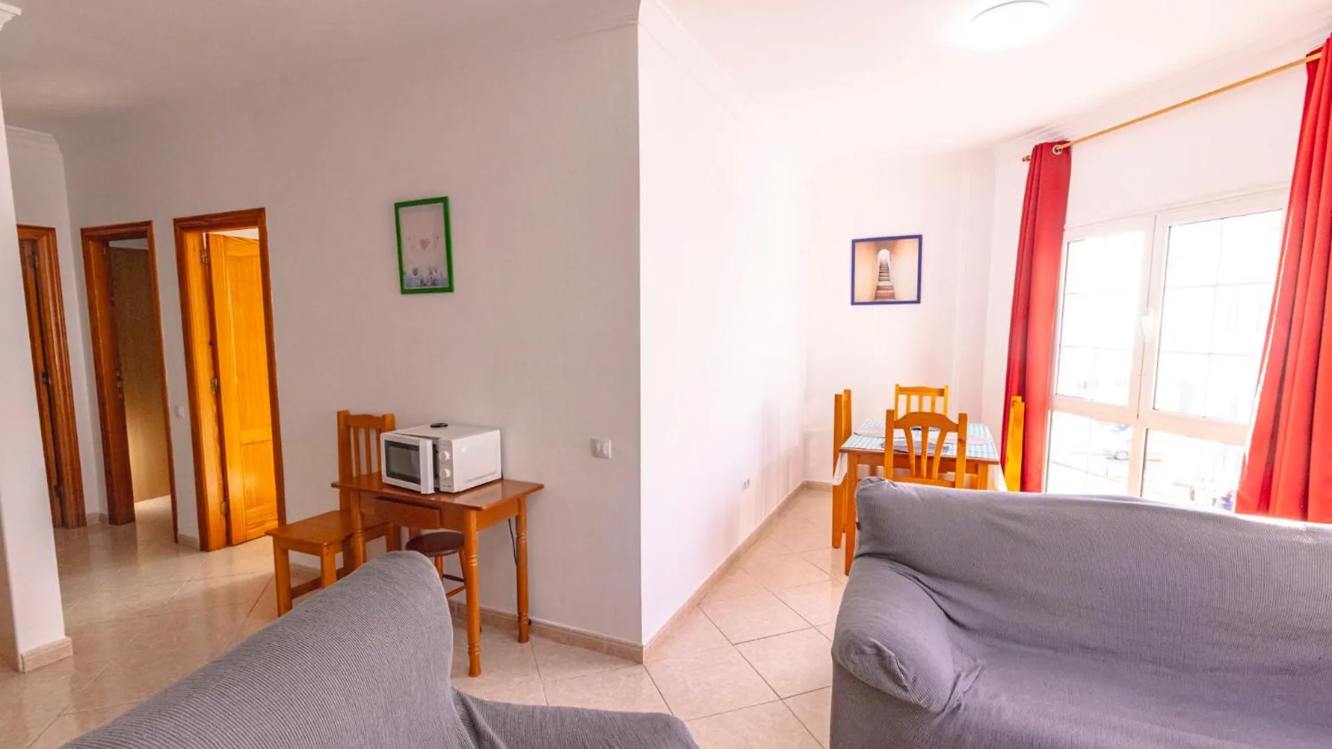 Apartamento Junto La Playa 格兰塔拉雅 公寓
