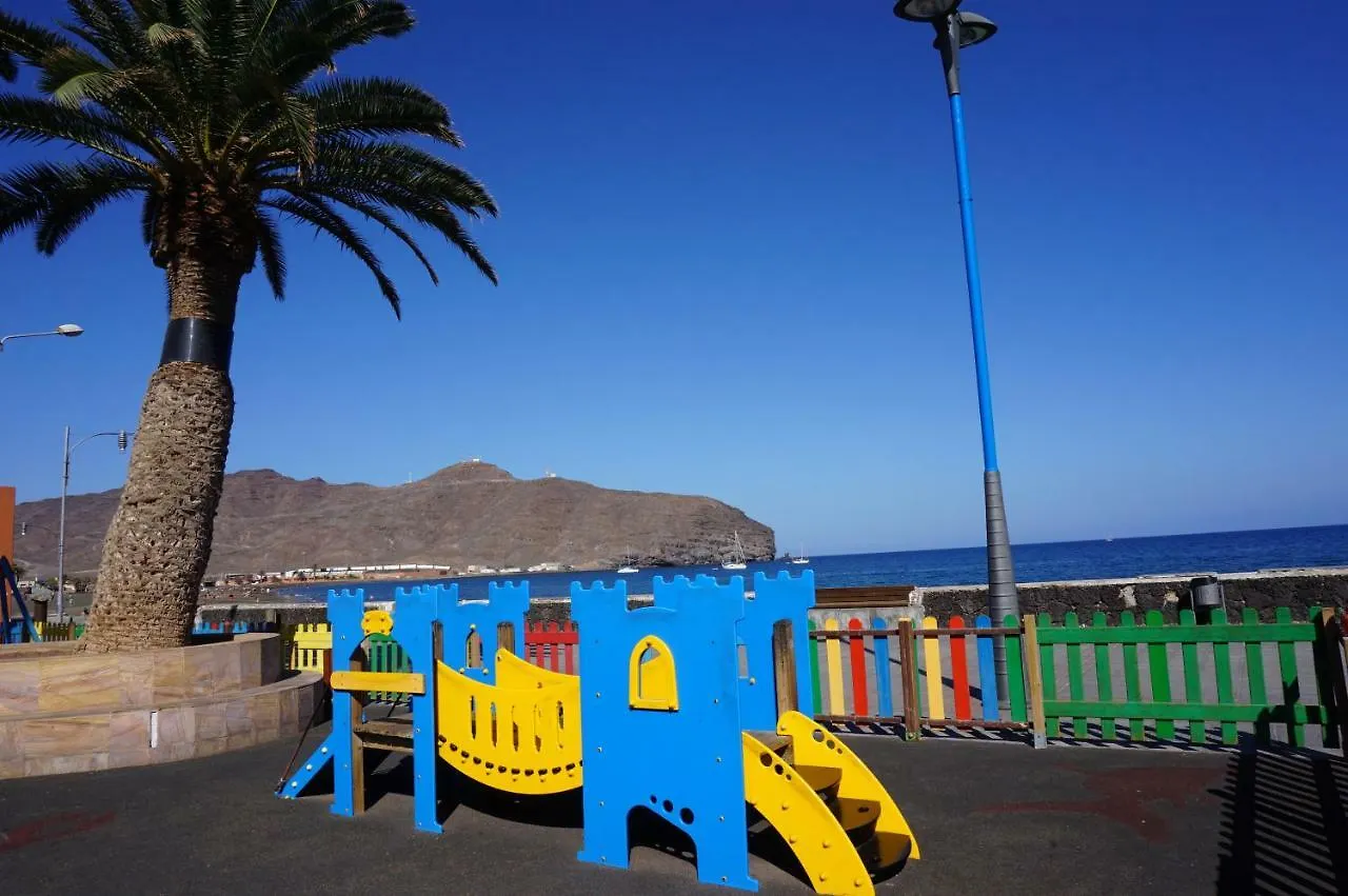 公寓 Apartamento Junto La Playa 格兰塔拉雅 西班牙